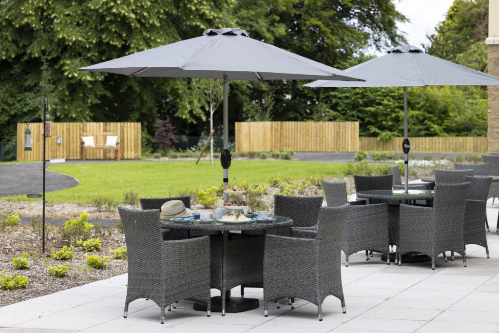 Outdoor Dining Area in Garden